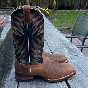 ARIAT RELENTLESS WESTERN BOOTS